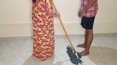 Kamwali Aunty Ko Land Chuswa Kar Dinbhar Chodayi Pelam Kiya - Queen Rima