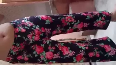 desi indian collage girl show pussy xxx
