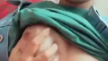 super cute gf boobs show to bf