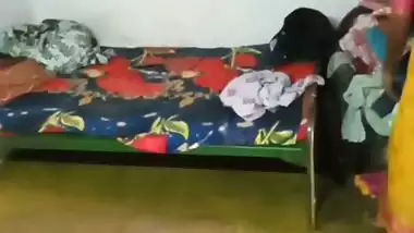 Tamil housewife secret sex with tenant viral MMS