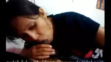 Mature Desi Girl Lip Service