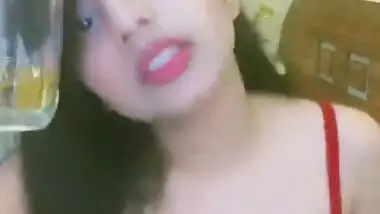 Sexy Girl Hot Show Cleavage Expose