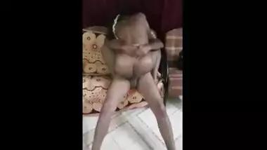 Tamilsex clip of a older bhabhi fucking in cowgirl position