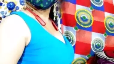 Desi Indian Aunty Private Show