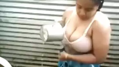 Bootylicious Indian Desi aunty topless outdoor bath capture - Hidden XXX Cam