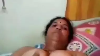 Bhabi waiut for fuck