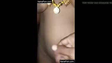 Exclusive – Desi Tamil girl shows boobs and pussy