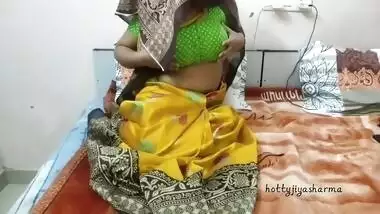 Bhabhi Ki Salwar Khol Ke Badi Gand Dekhi