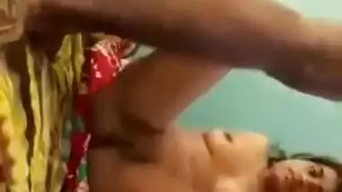 Indian XXX whore gives a nice blowjob to Desi friend who fucks her