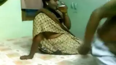 Pretty Indian Aunty Fucked by Older Guy on Hidden Cam