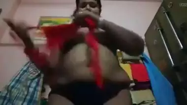 Indian chubby wife showing her hanging tits