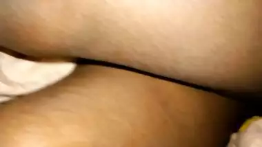 Gujrati hot Bhabhi ki sady uthake chut dekhi