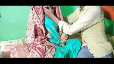 Desi couple fuck on honeymoon night in Indian fuck video