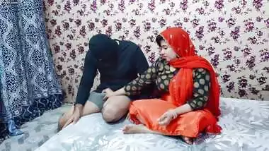 Sexy Muslim Milf Sucking Cock and Cum in Mouth_clear urdu&hindi web series sex