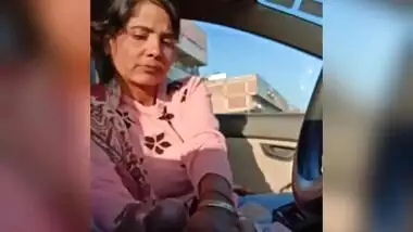 Randi in car clear hindi talking