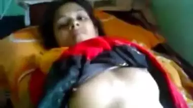 bhabhi in shalwar kameez boobs sucked