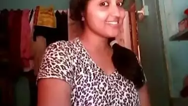Indian GF showing her sweet mouth and big boob to BF
