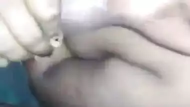 Village bhabhi blowjob and cum