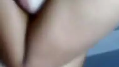 Indian GF happy to suck cock.