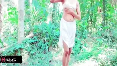 Hindi College Girl Squirts, Orgasm And Bathes Outdoors - Indian Hindi Sex , Outdoors In Public