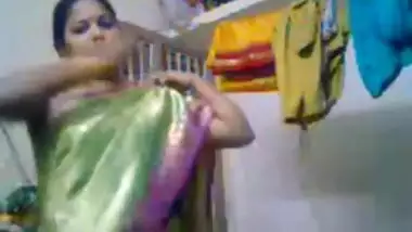 Southindian saree aunty