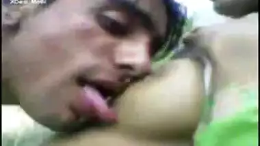 Sucking big boobs of sexy punjabi girl in field