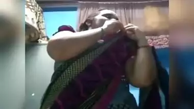 Tamil Iyer Maami, Wife Shows Boob 2