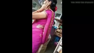 Tamil hot young aunty side boobs without bra in busstop