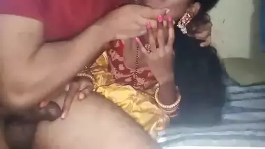 Desi Bhabhi Ka Super Hot Awtar Me Chudai