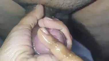 Tamil wife oil massage to cock1