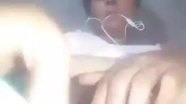 Horny Punjabi Girl Masturbating