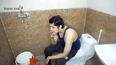 Desi escort XXX girl gives head and gets fucked by man in the toilet