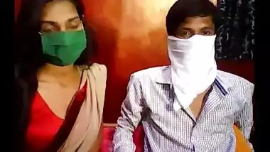Punjabi masked girlfriend cam sex with boyfriend