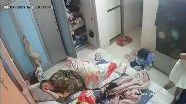 Tanker bhabhi dress change after nude bath