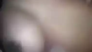 19-year-old desi girl’s Indian teen xxx video of fingering
