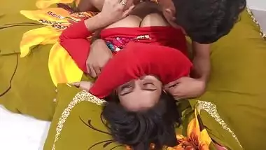 Desi whore needs dad's and brother's dicks to get orgasm in MMF