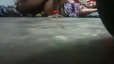 South Gets Fucked On Floor With South Indian And Indian Aunty