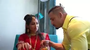 NRI Bhabhi’s Erotic Suhagrat Video With Husband