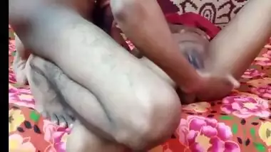 In Coaching Only Madam Ne Pussy Tak Udai Kar Chudwaaya Or Medam Ki Pussy Faad Di Sexy Londo Ne