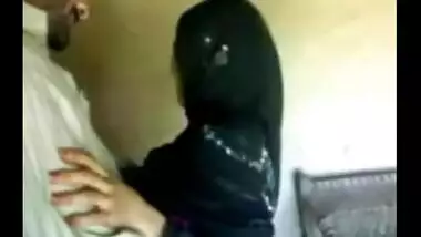 Muslim girlfriend fingers herself in front of lover