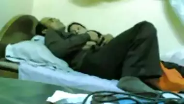 Indian hidden camera xxx video of an Indian wife with husband friend