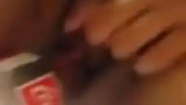 Indian hot sexy body masturbates with cokacola