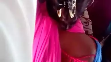 Tamil young girl hot view in bus 