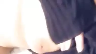 Sexy NRi Paki Girl Showing boobs