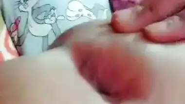 Desi bhabi show her cute boob selfie video