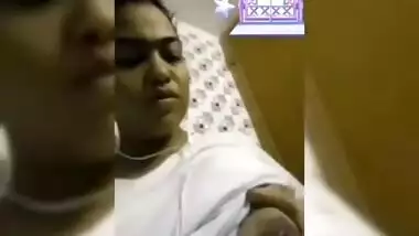 Desi Girl Showing Boob And Pussy On VideoCall