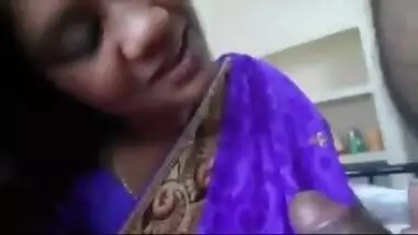 Sexy aunty enjoying a young dick