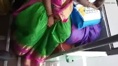 Tamil hot young married aunty boobs and navel in bus part:2