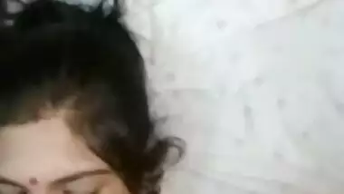 Beautiful married Indian girl honeymoon sex