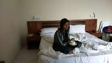 indian honeymoon couple 6